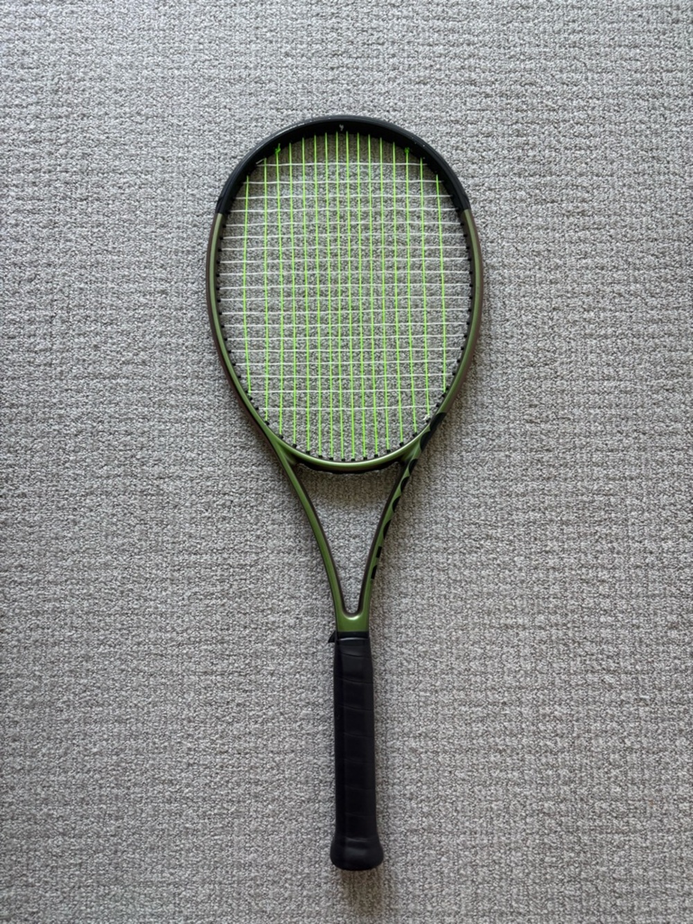 Wilson Blade v8 4 3/8